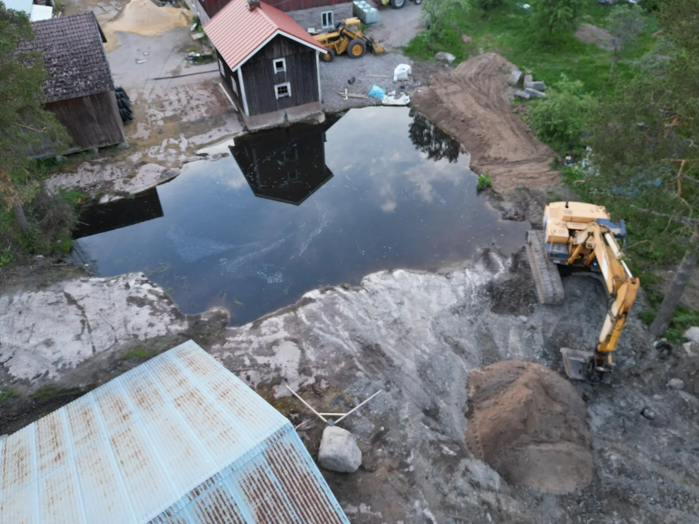 dji_fly_20240601_213226_157_1717270852301_photo.webp