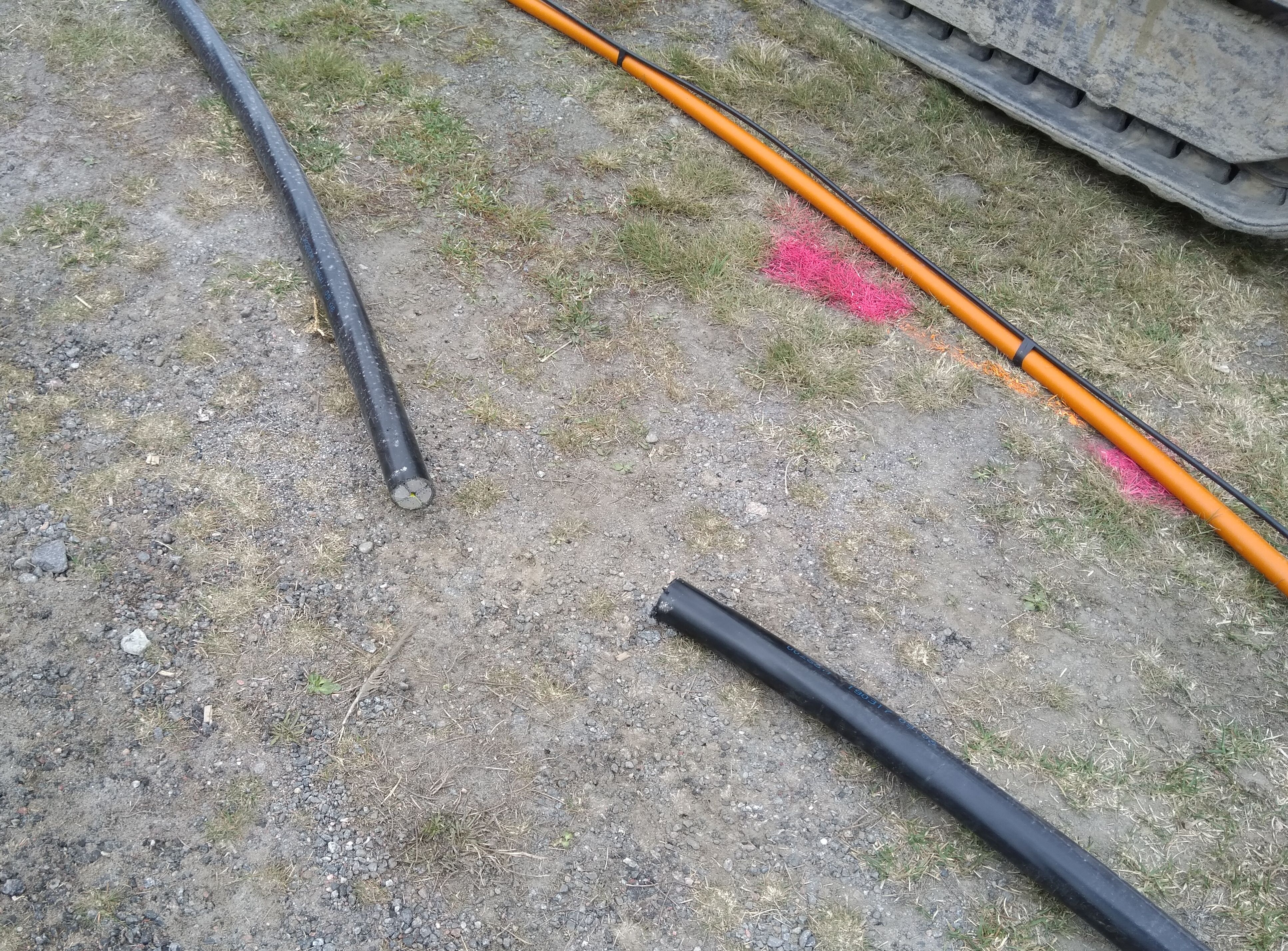 20190511_kaapelia_ja_putkinippua.jpg
