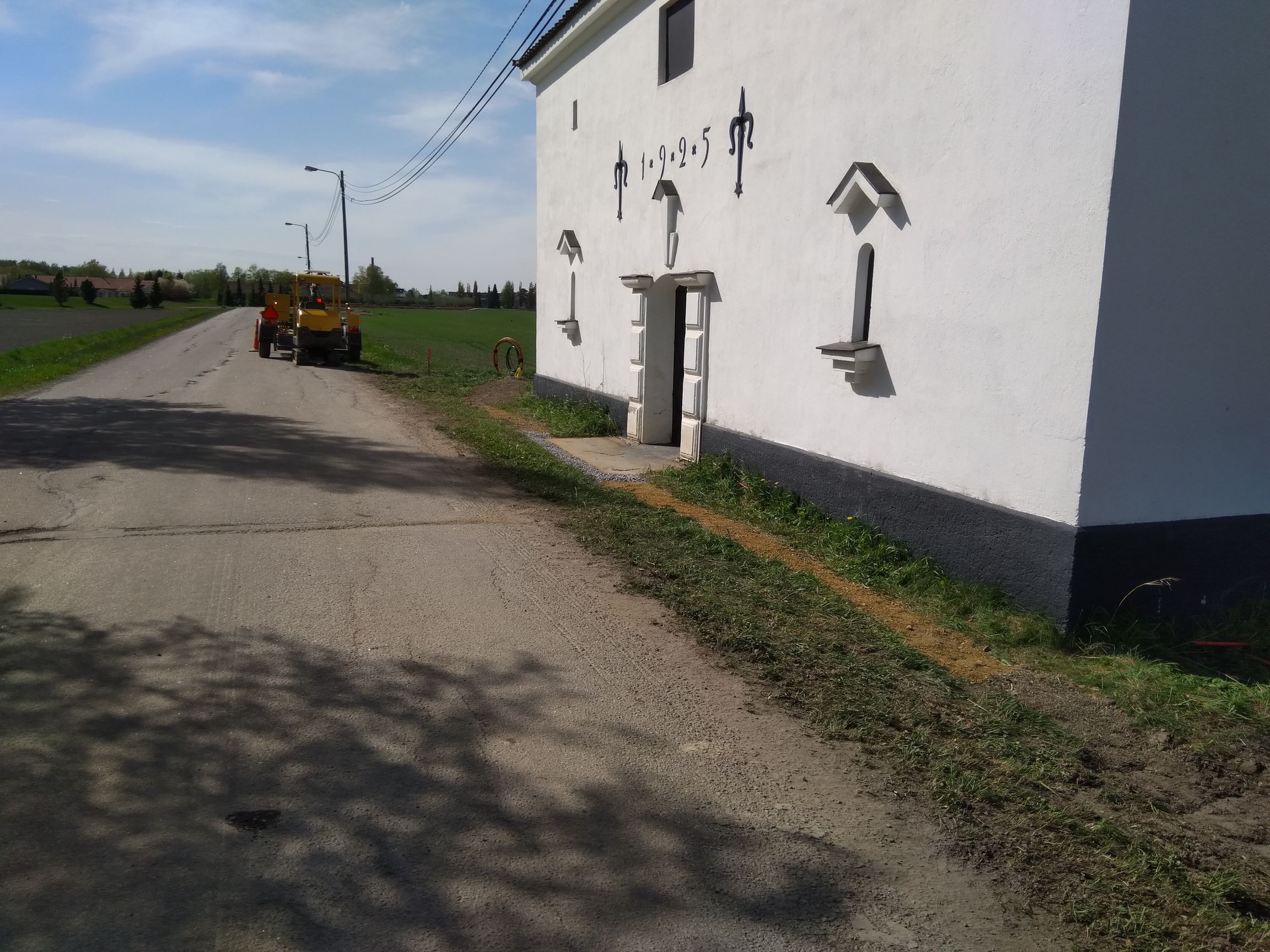 20190518_viimeisteltya_ojaa_makasiinin_eessa.jpg